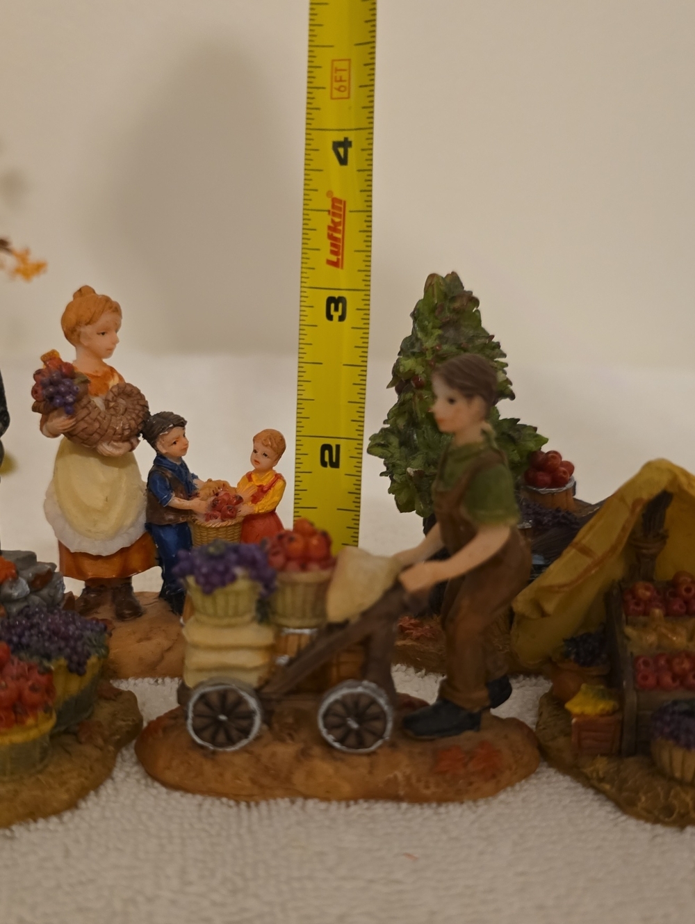 Set of 9 Vintage Fall Harvest Village Figurines - Picture 14 of 16